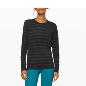 Lululemon Breeze By Long Sleeve in Stripe Black/Deep Coal Size 10